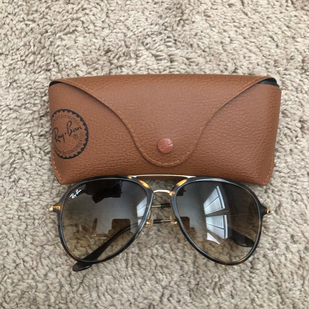 Ray-Ban Sunglasses (RB4298)